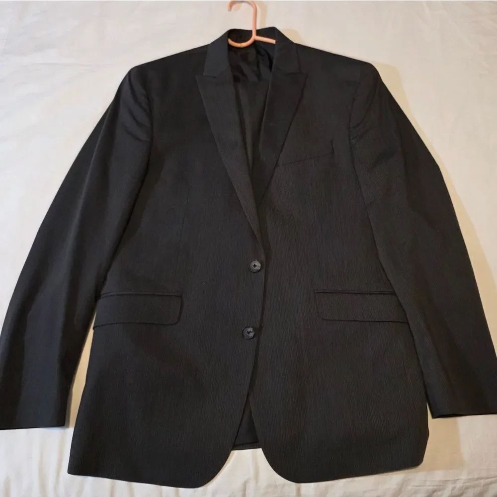 Kenneth Cole Charcoal Suit for Men 42R